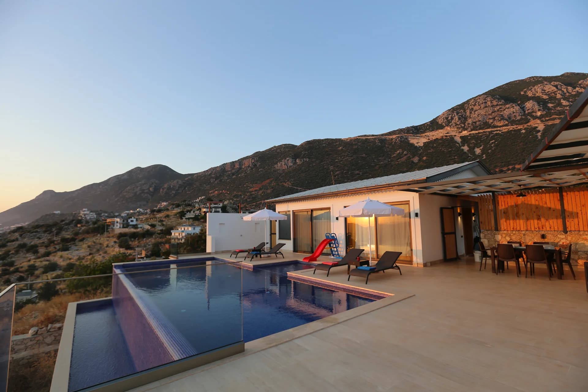 Изображение виллы 16