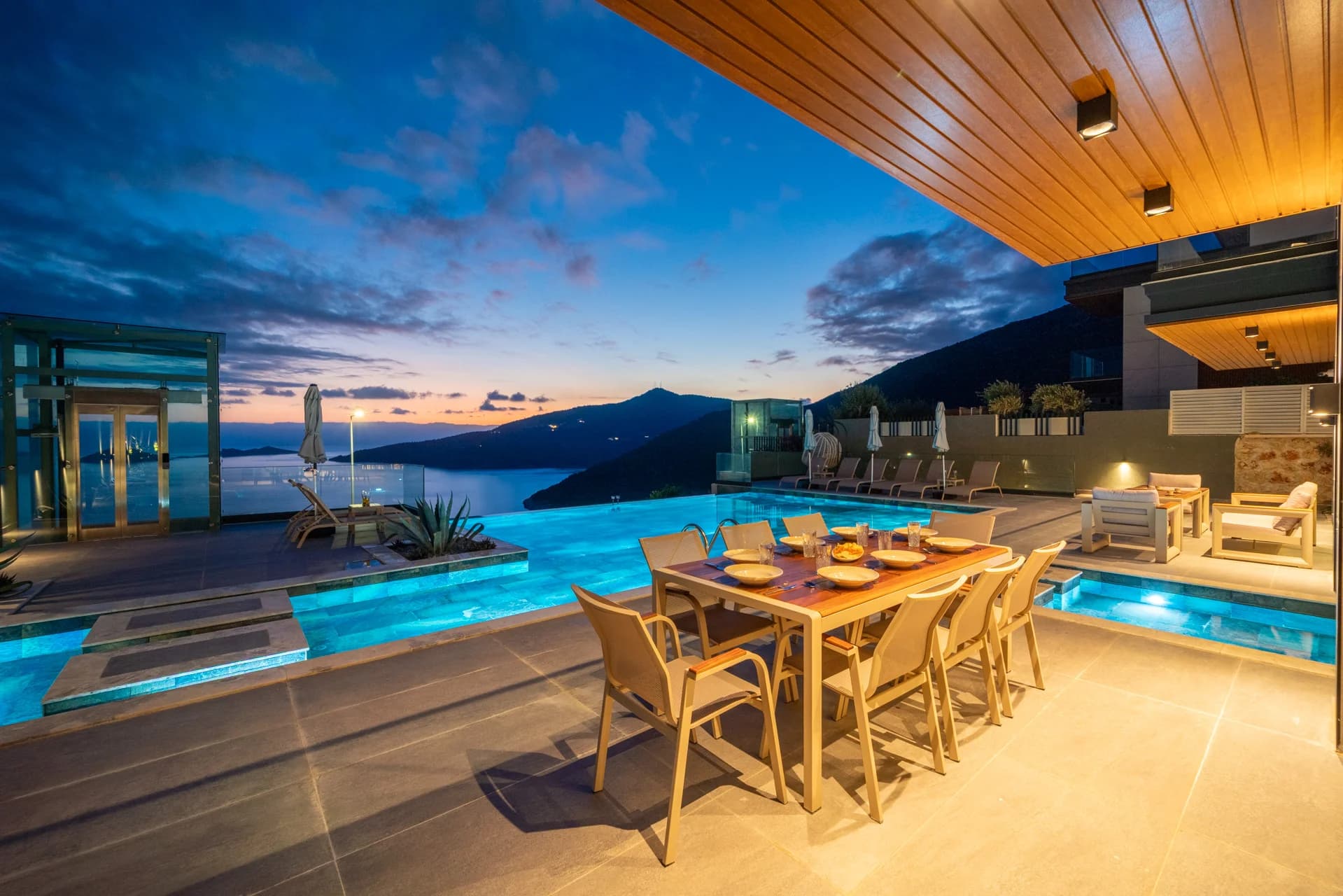 Изображение виллы 8