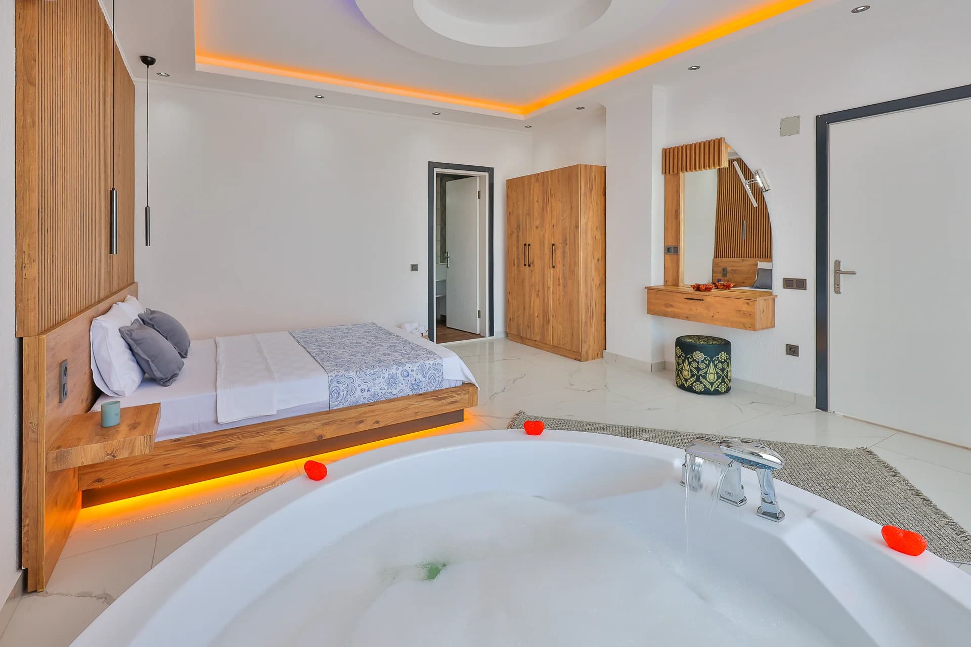 Изображение виллы 24