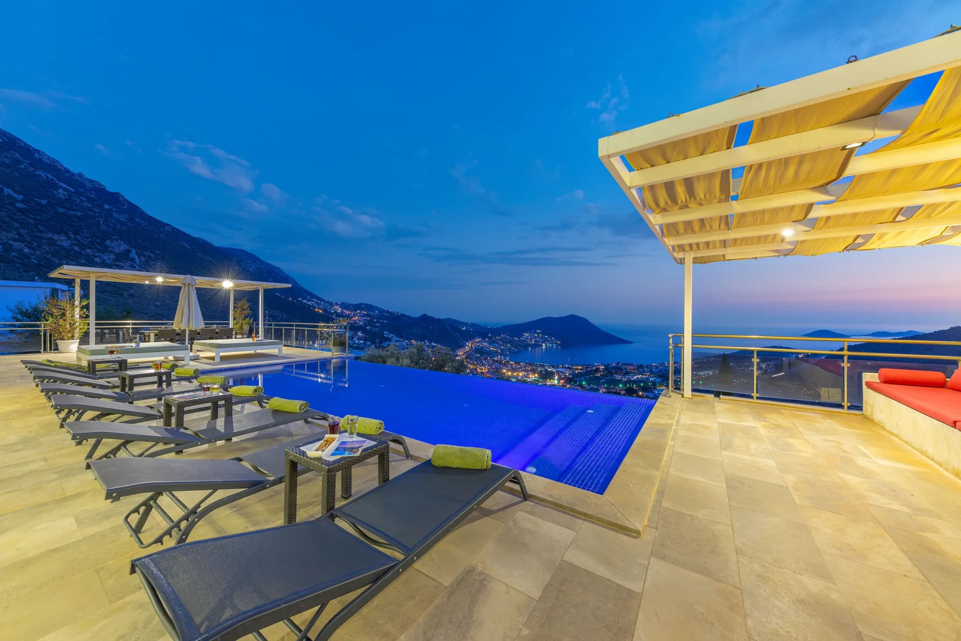 Изображение виллы 14