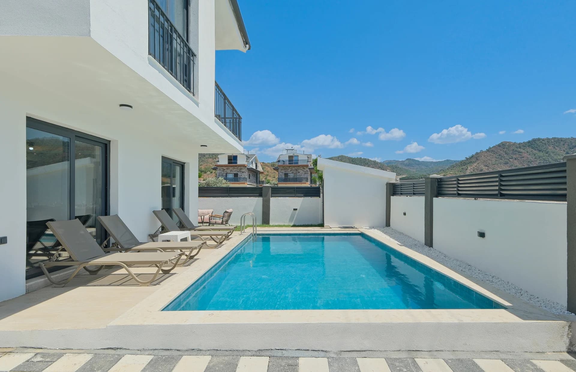 Изображение виллы 8