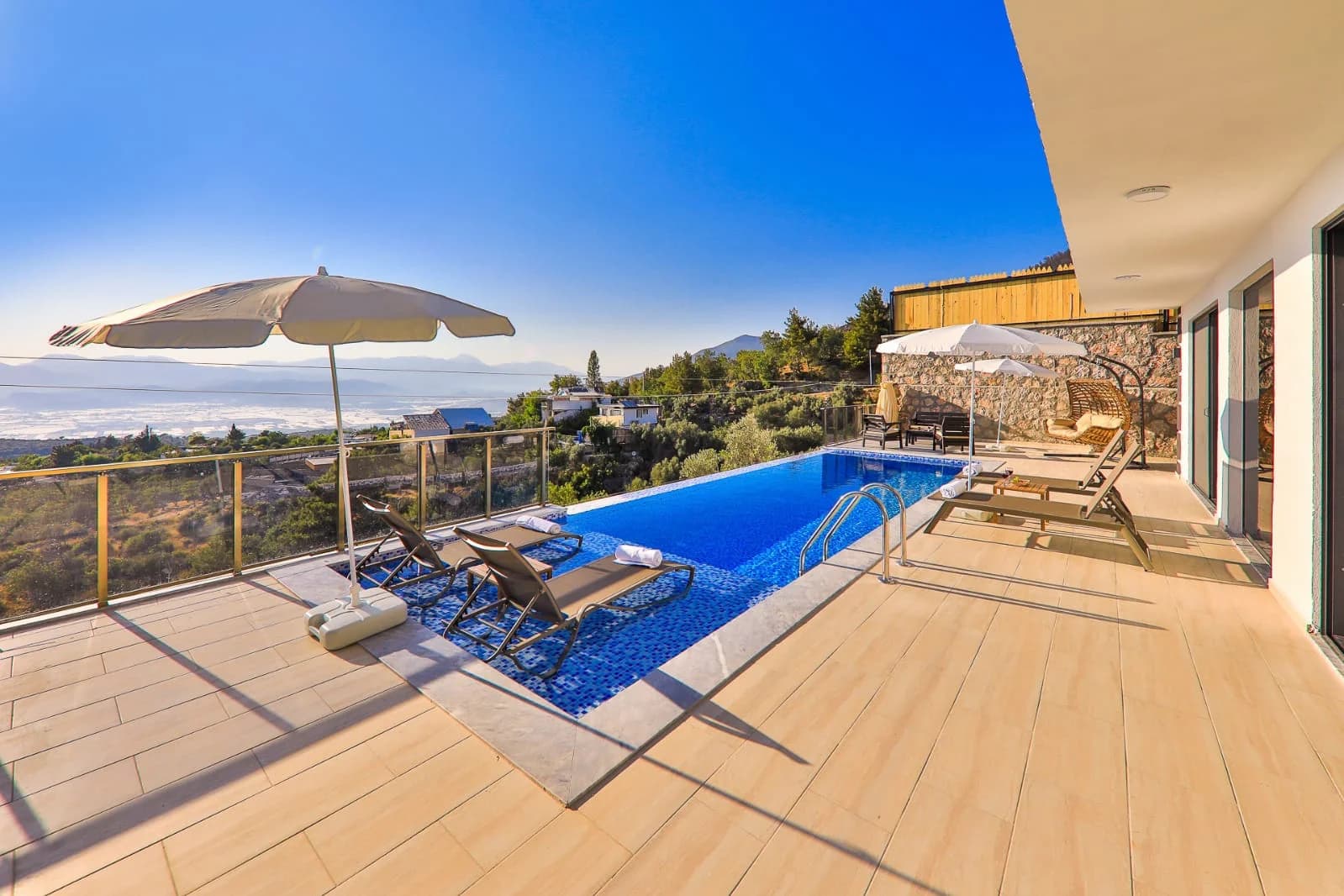 Villa image 2