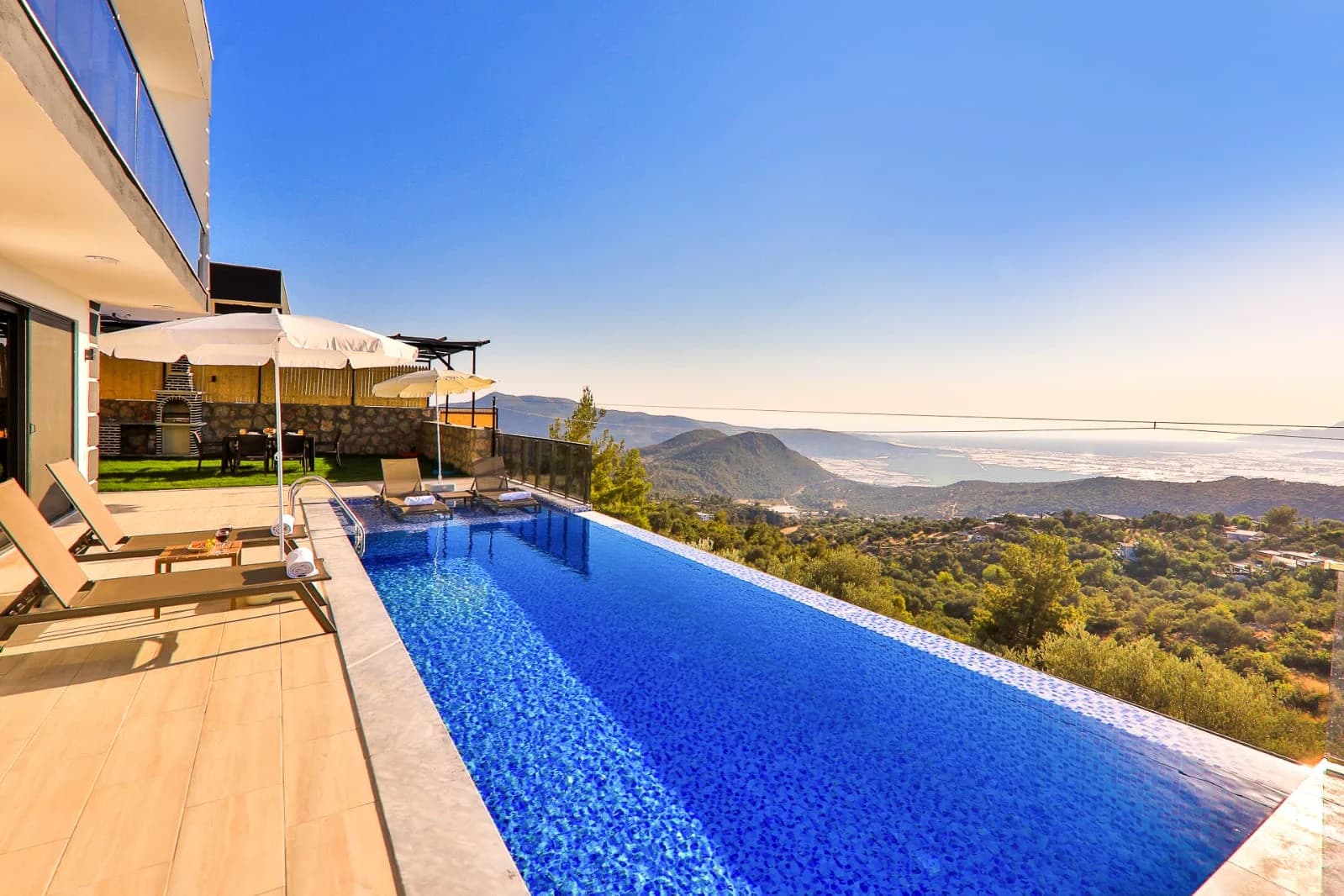 Villa image 3