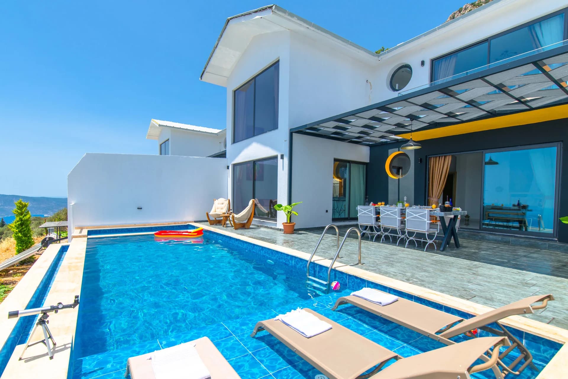 Villa image 1