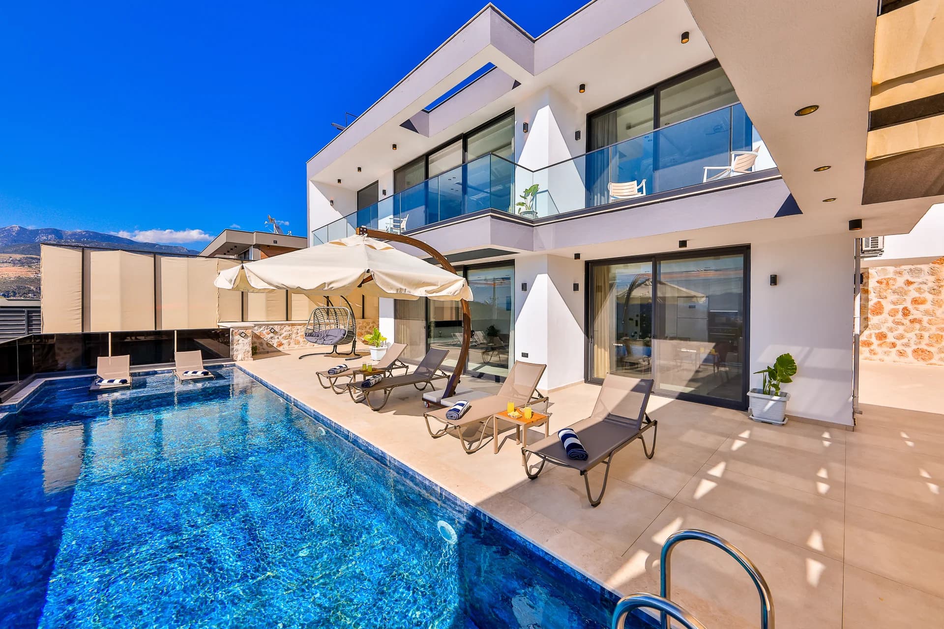 Villa image 1