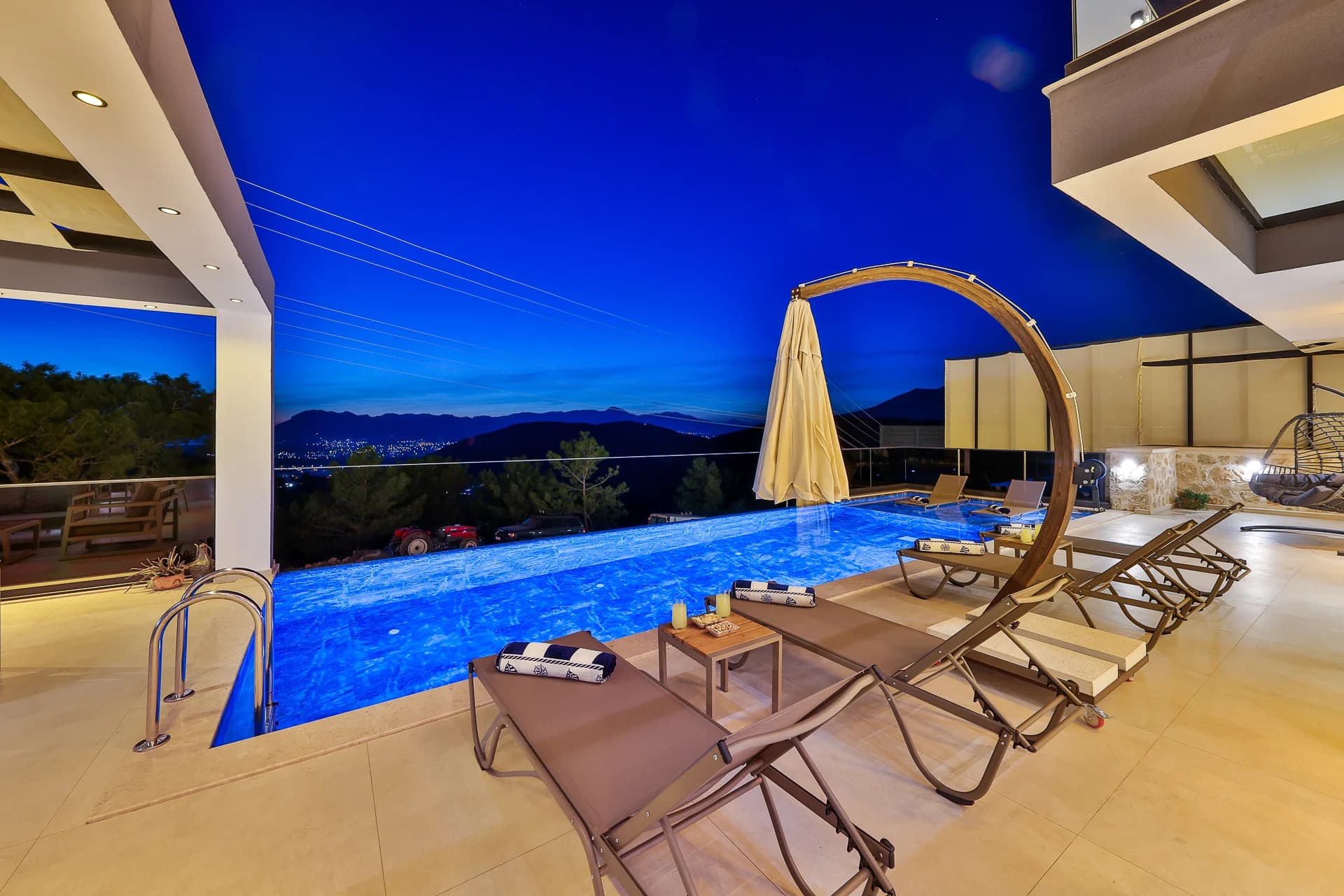 Villa image 8