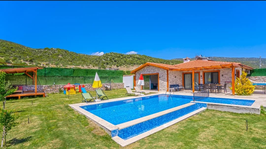 Villa Sarı 9