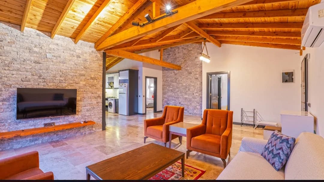 Villa Sarı 17
