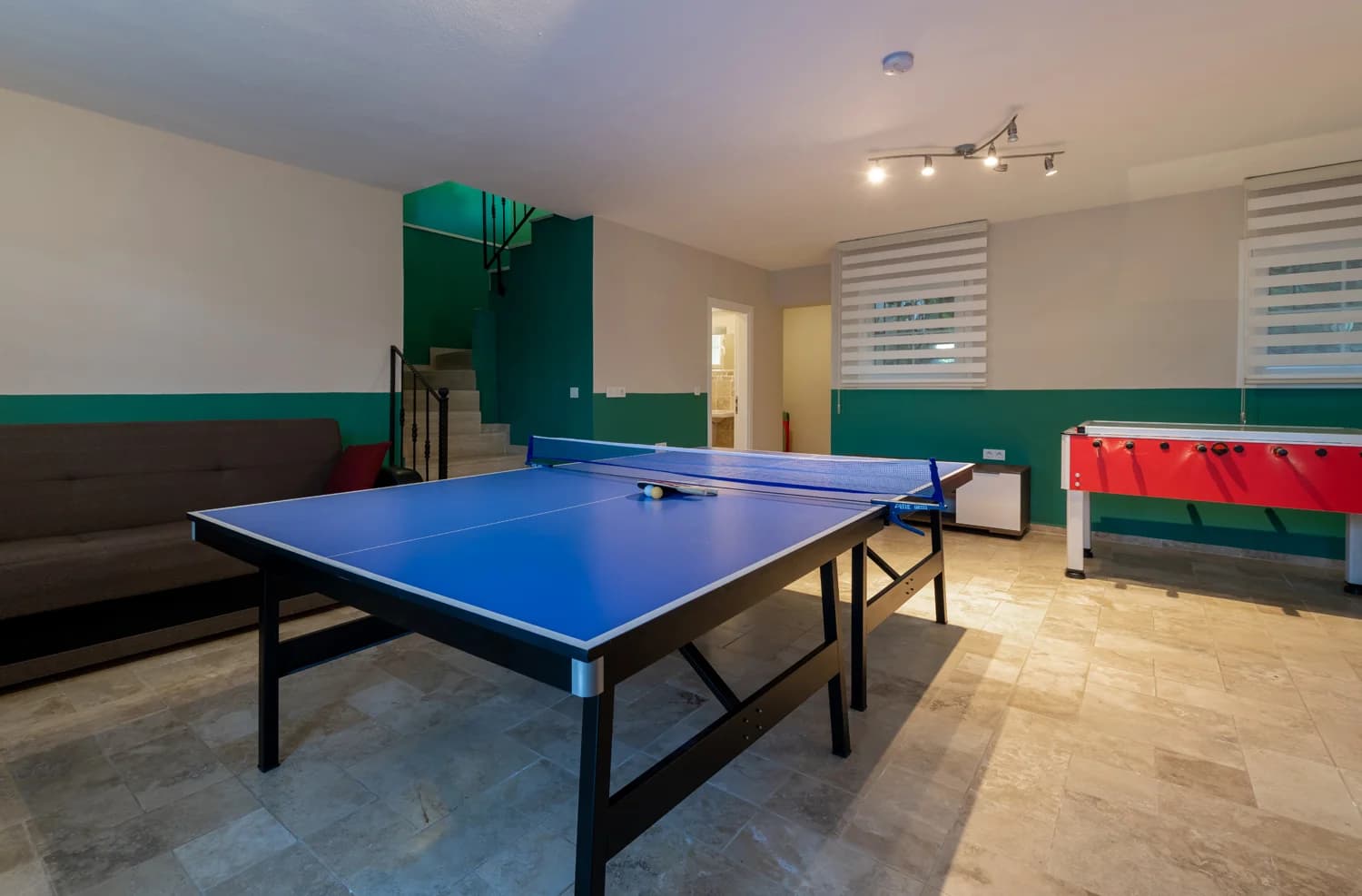 Villa Mercury 6