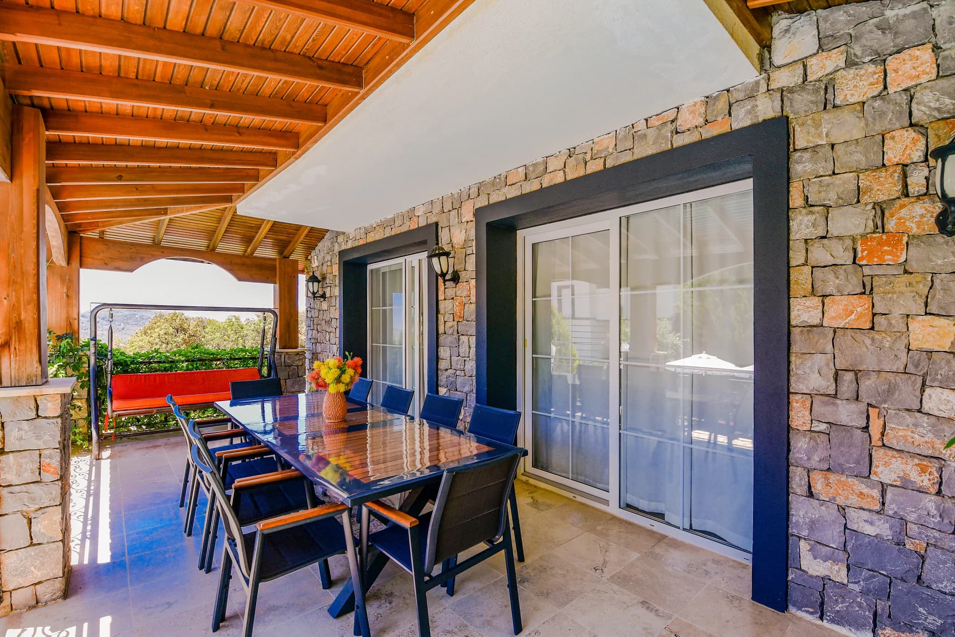 Villa Mercury 7
