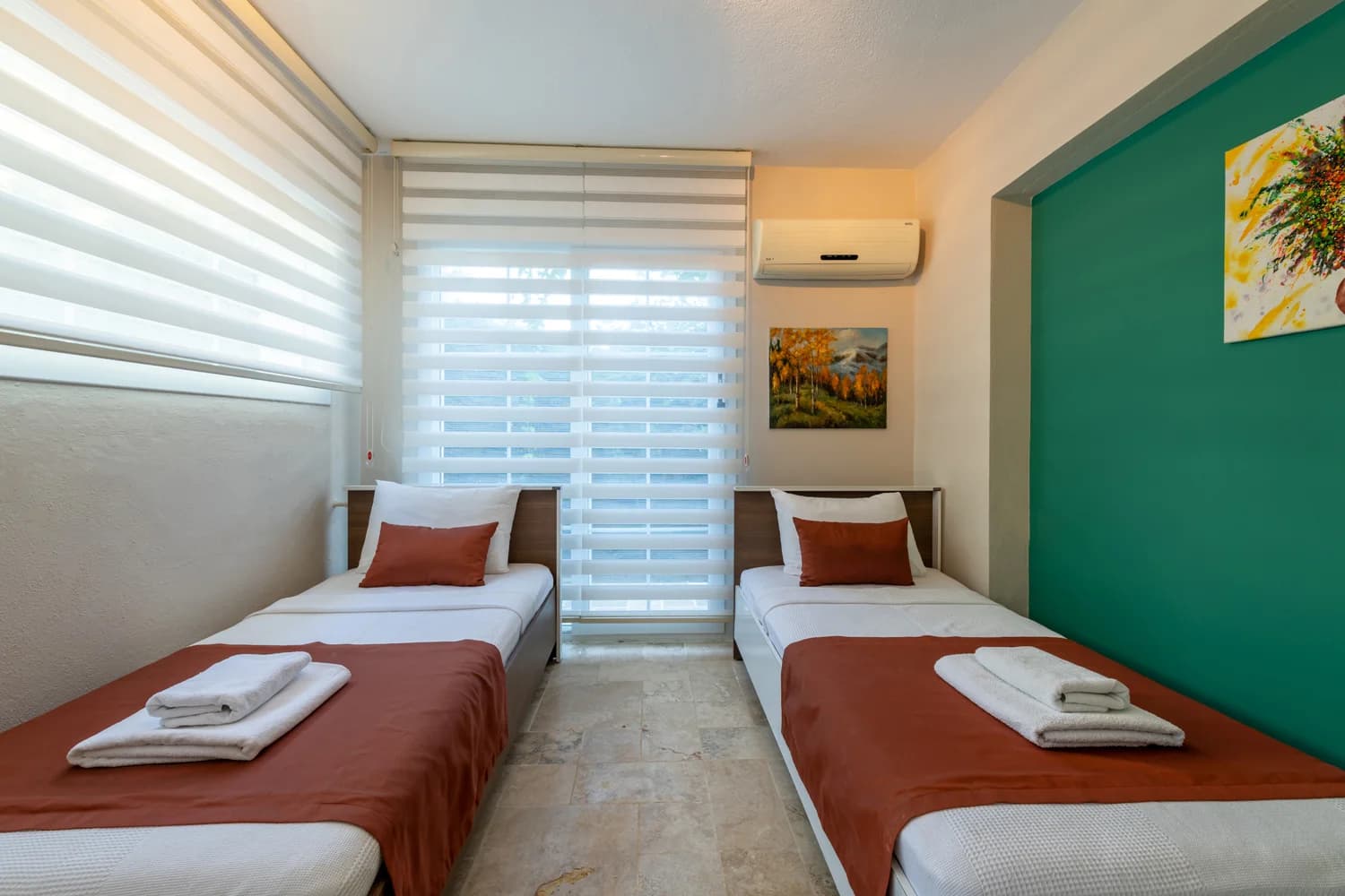Villa Mercury 24