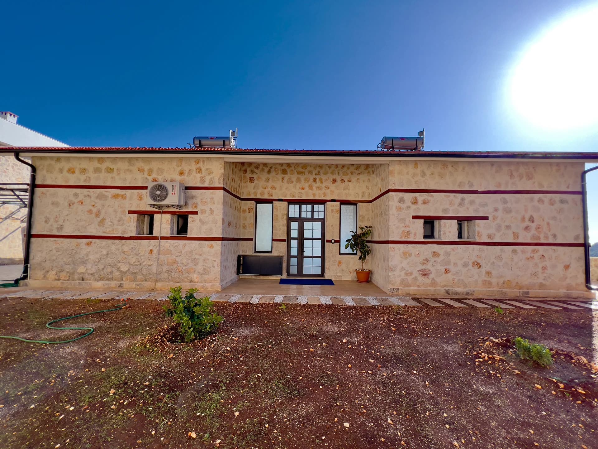 Villa Loreal 63