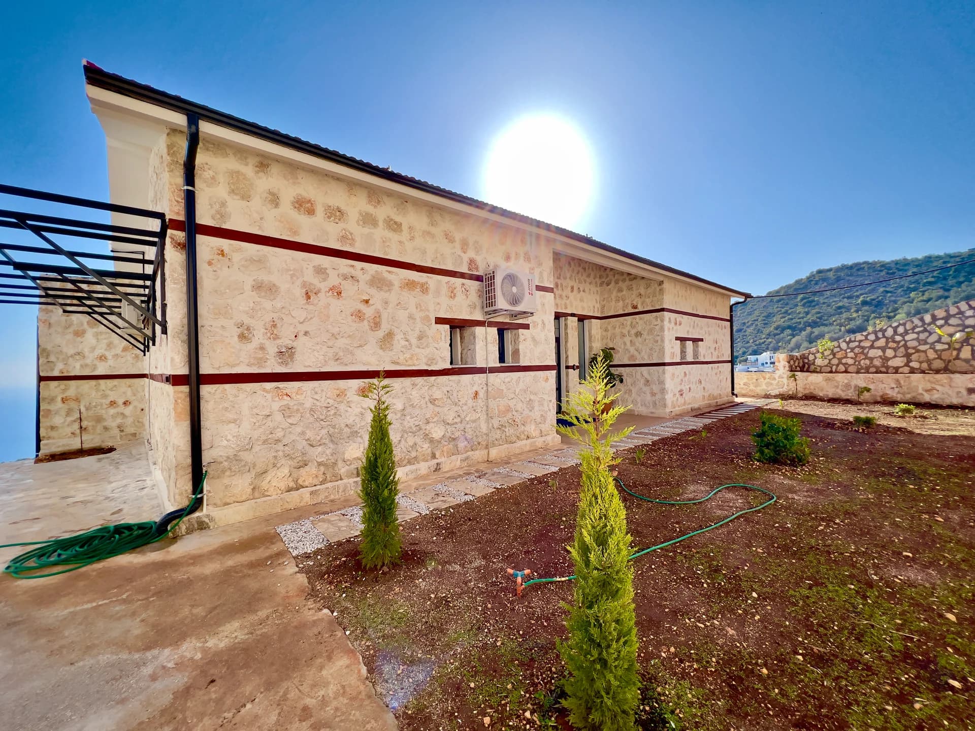 Villa Loreal 64
