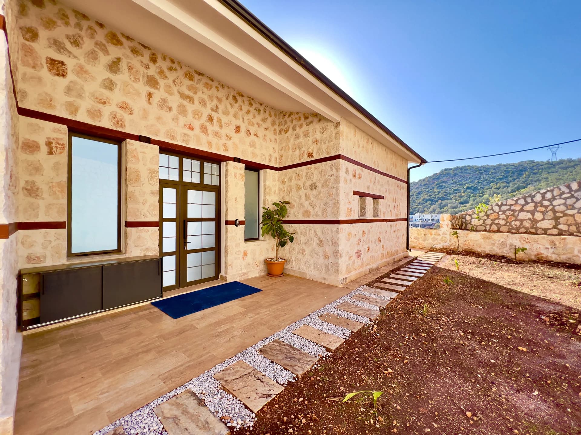Villa Loreal 66