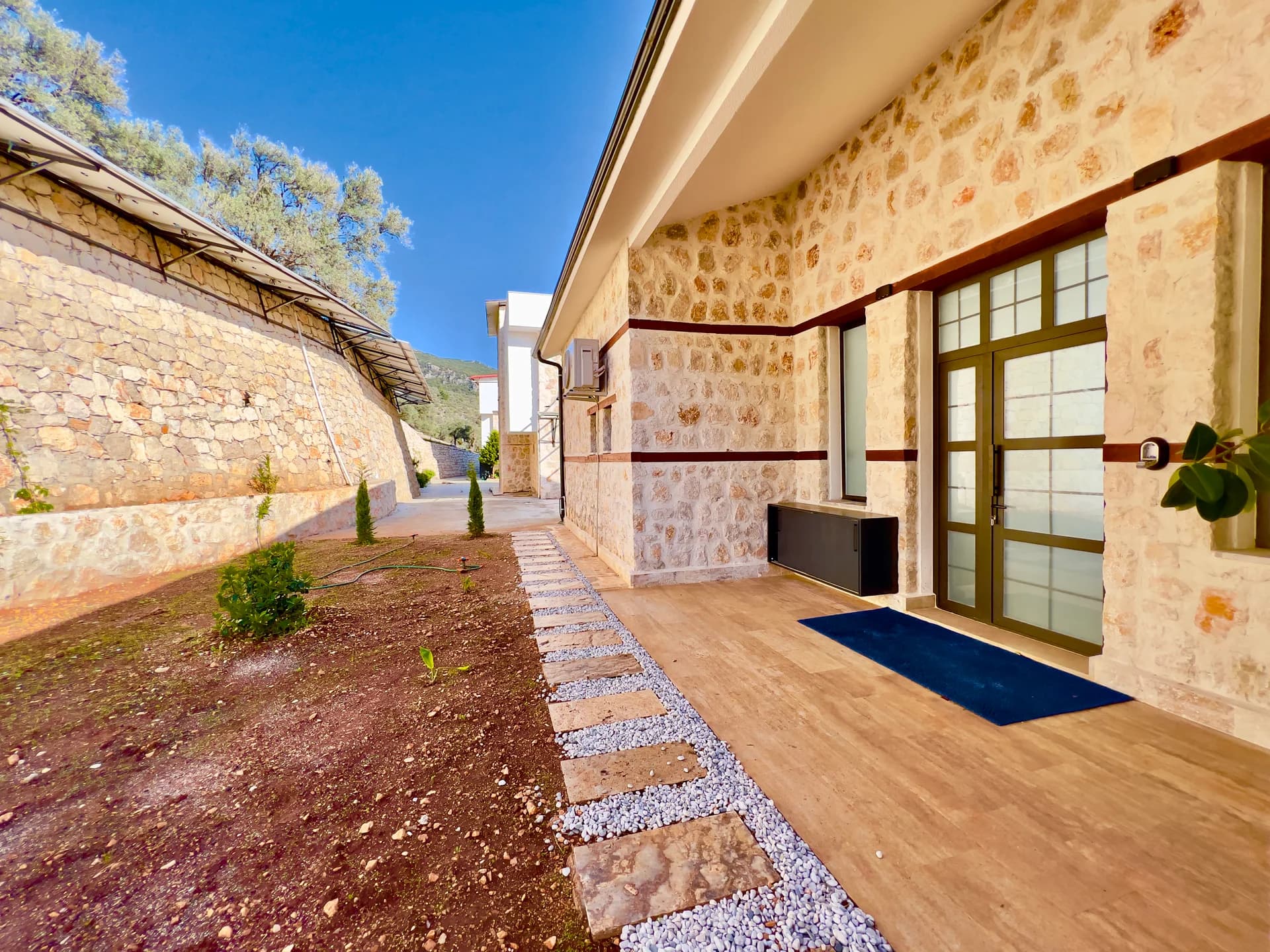 Villa Loreal 67