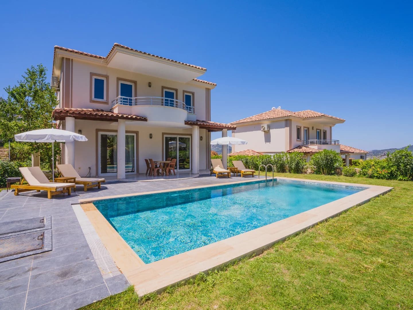 Villa Royce 11 3
