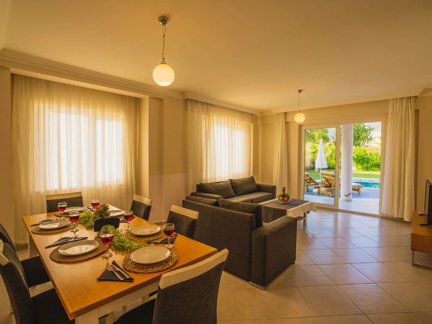 Villa Royce 11 19