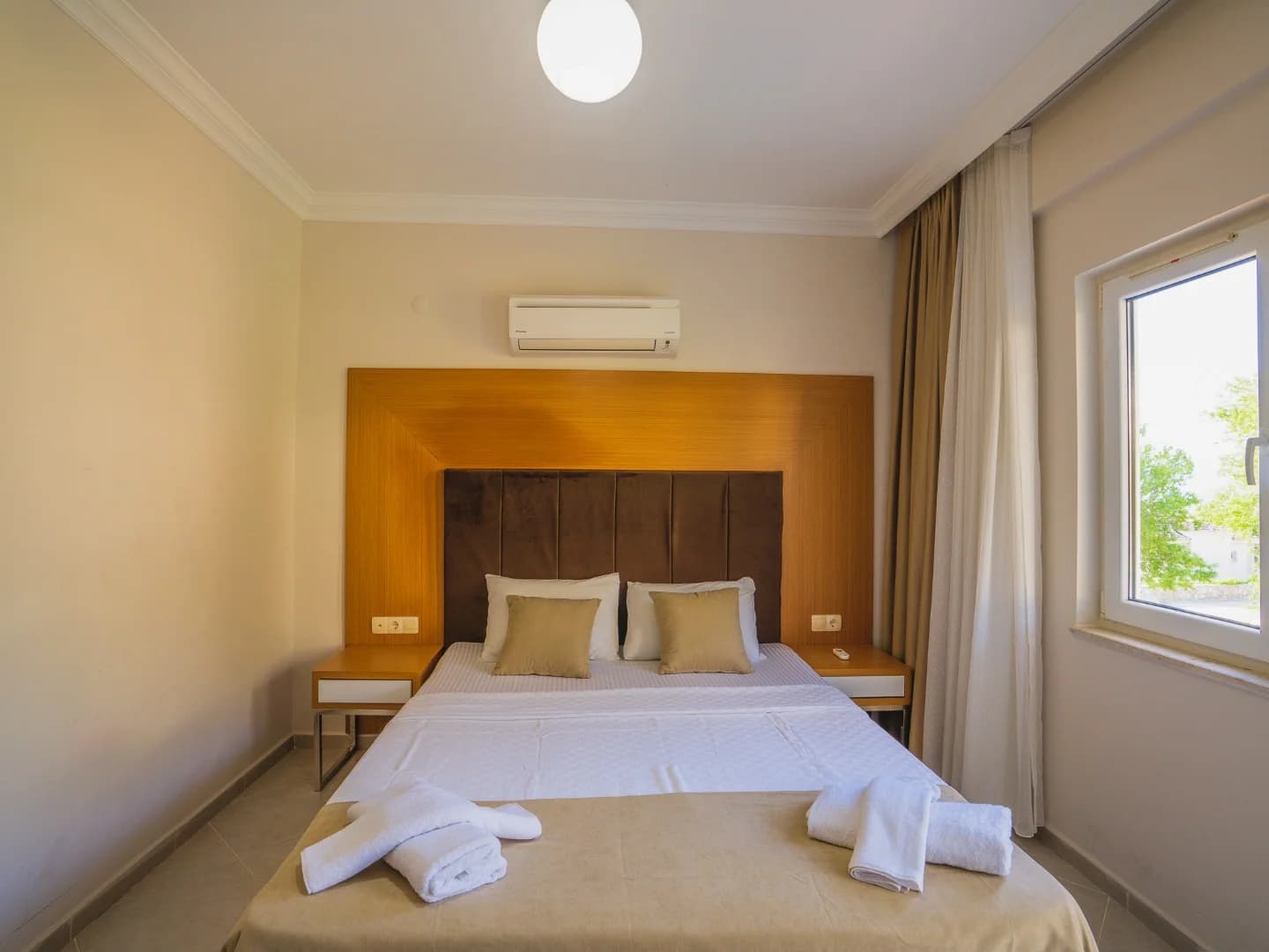Villa Royce 11 29