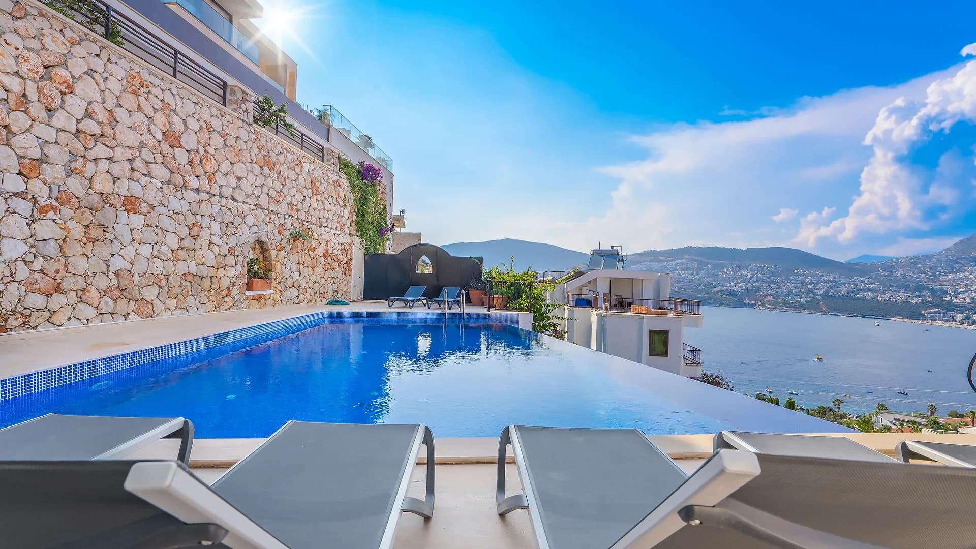 Villa Mavella 15