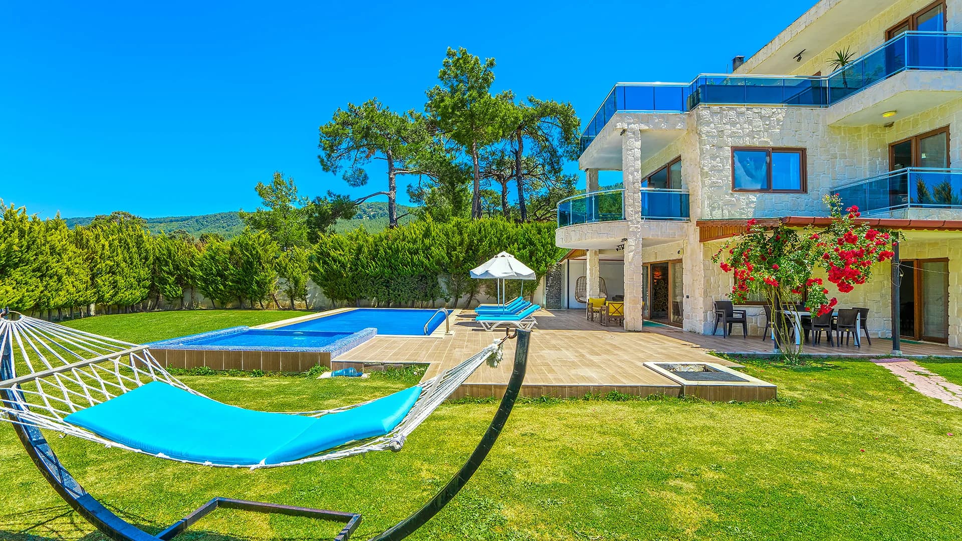 Villa Palace 6