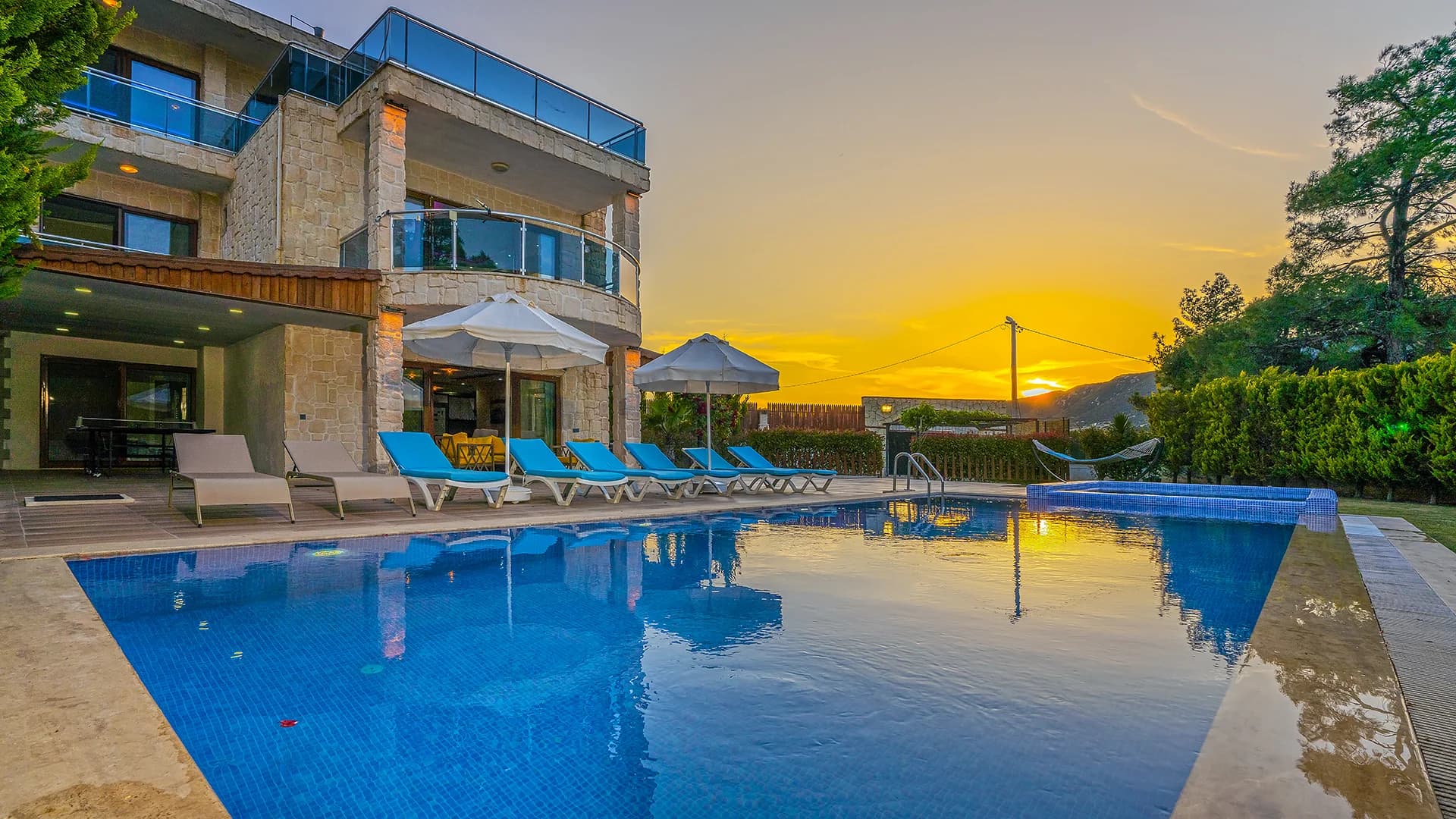 Villa Palace 9