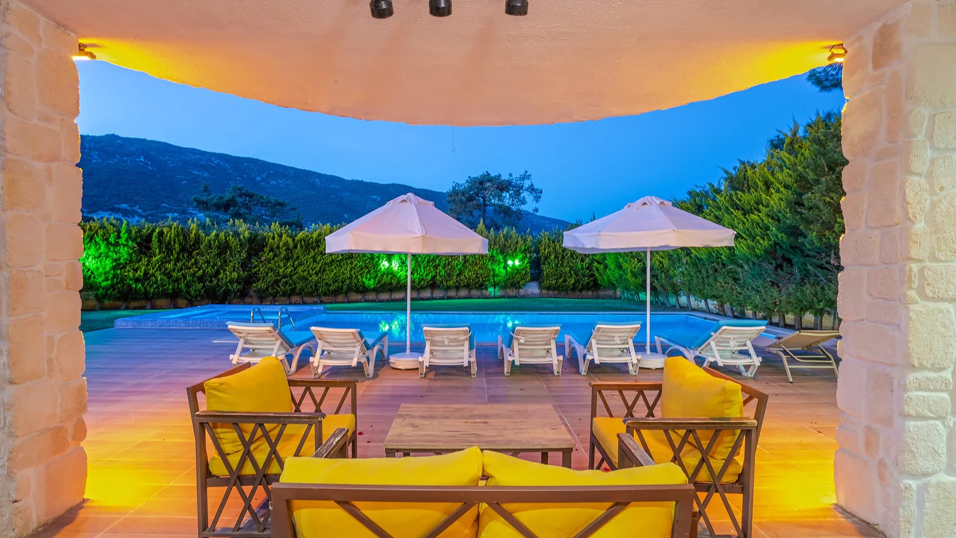 Villa Palace 12