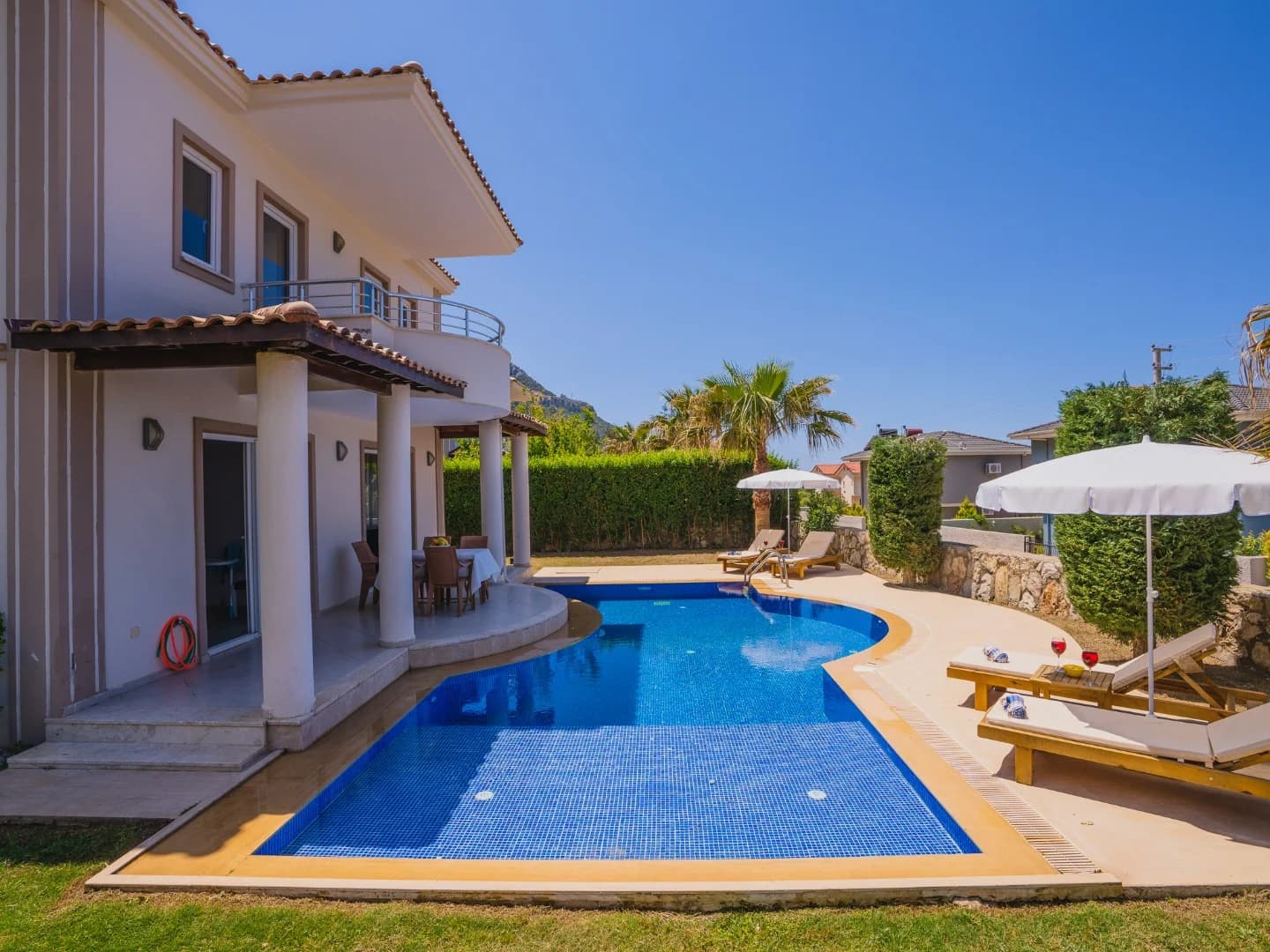 Villa Royce 14 3
