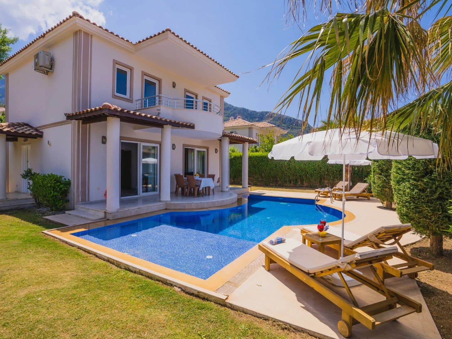 Villa Royce 14 6