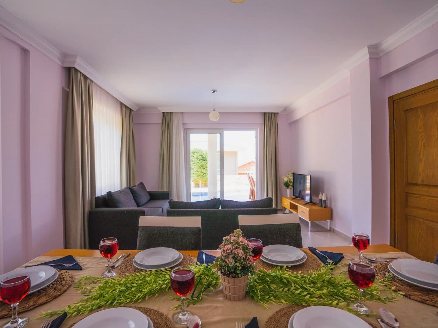 Villa Royce 14 14
