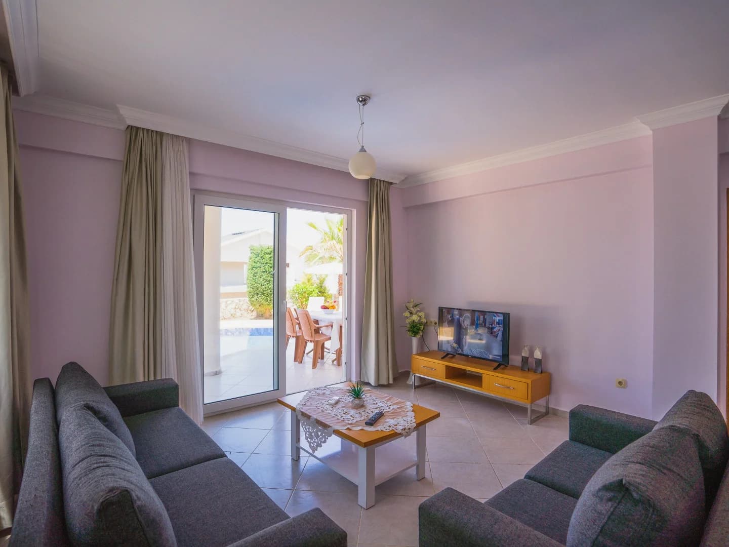 Villa Royce 14 15