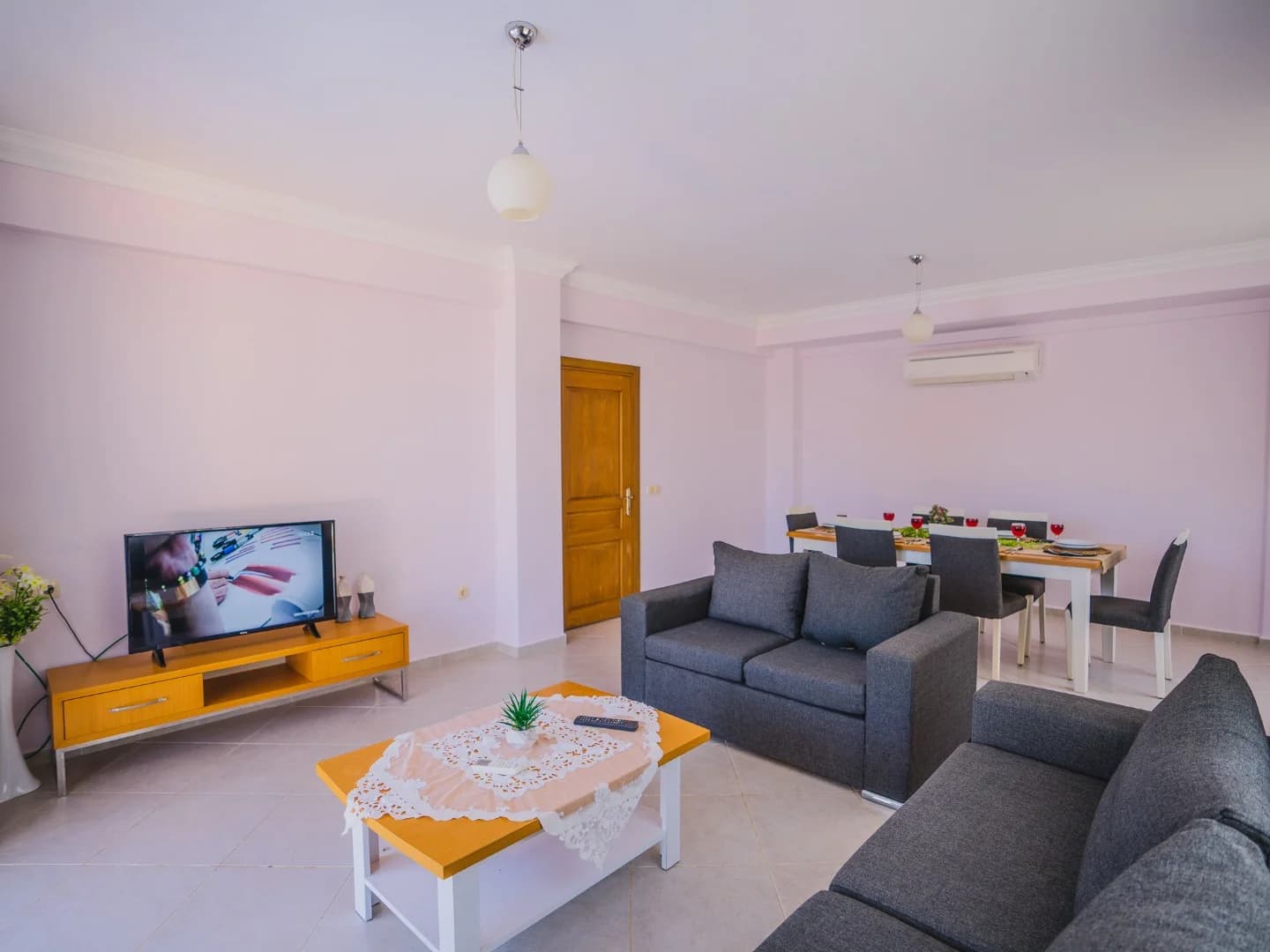 Villa Royce 14 17