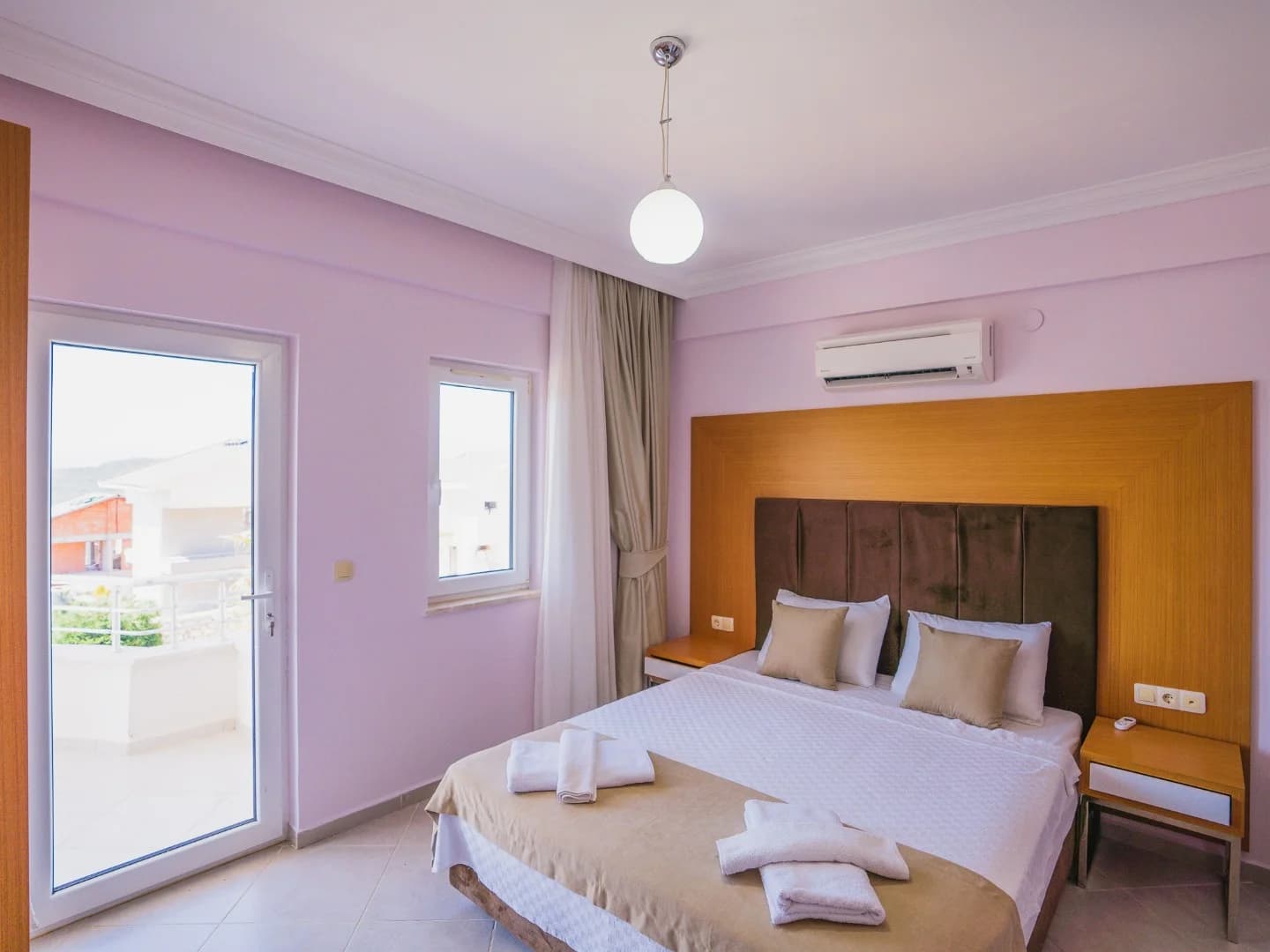 Villa Royce 14 24