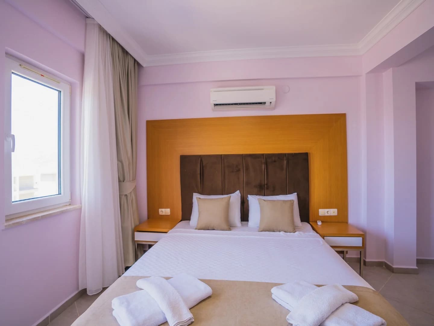 Villa Royce 14 26